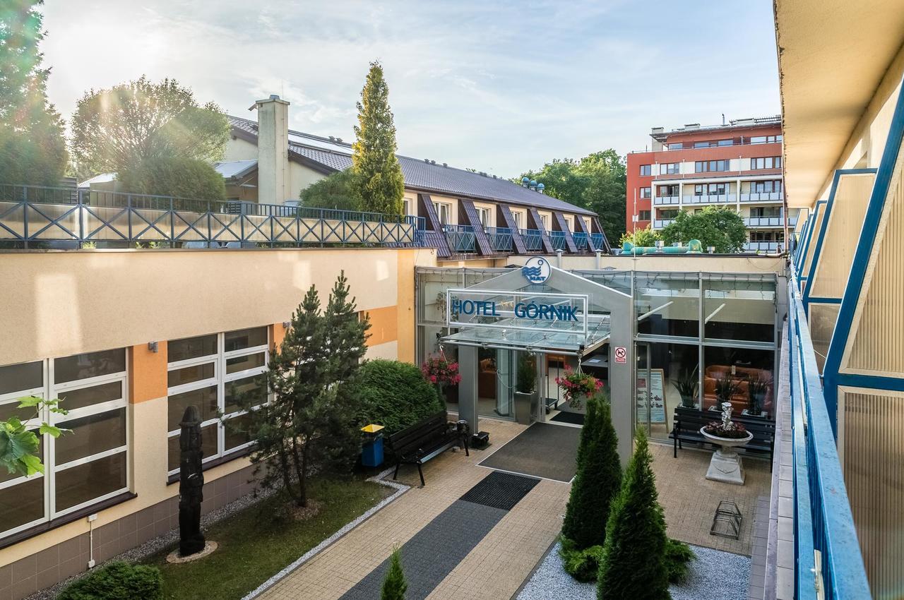Hotel *** Nat 코워브제크 외부 사진